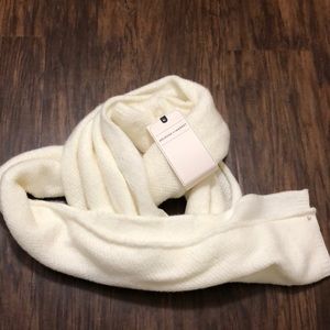 Cream Melrose and Market scarf